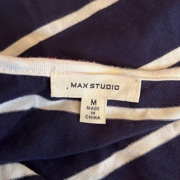 Set Of 2 Striped Dresses Size Medium - Picture 8 of 16